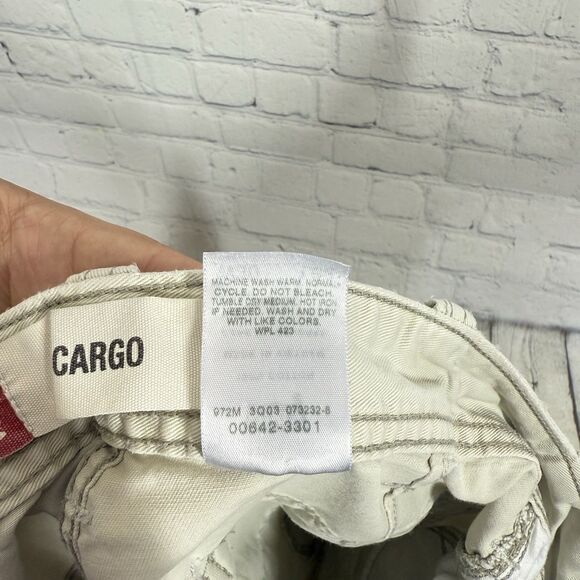 Vintage Y2K Levi's Cargo Pants Men Size 30x32 Beige Baggy Loose Straight Hip Hop - Picture 4 of 16